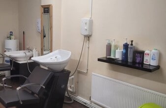 11 Mill St, Brierley Hill to rent Interior Photo- Image 2 of 3
