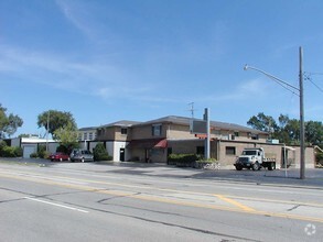 2421-2427 Green Bay Rd, North Chicago, IL for sale Building Photo- Image 1 of 1