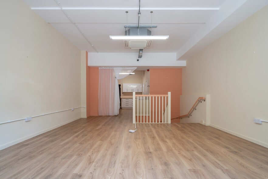 400 St. John St, London to rent - Building Photo - Image 2 of 7