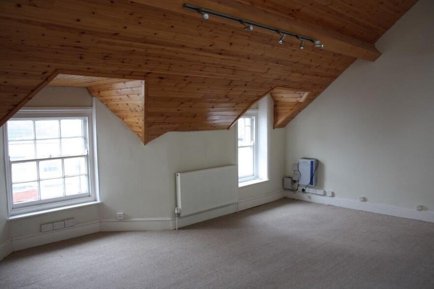 Station Road, Okehampton to rent - Building Photo - Image 3 of 5