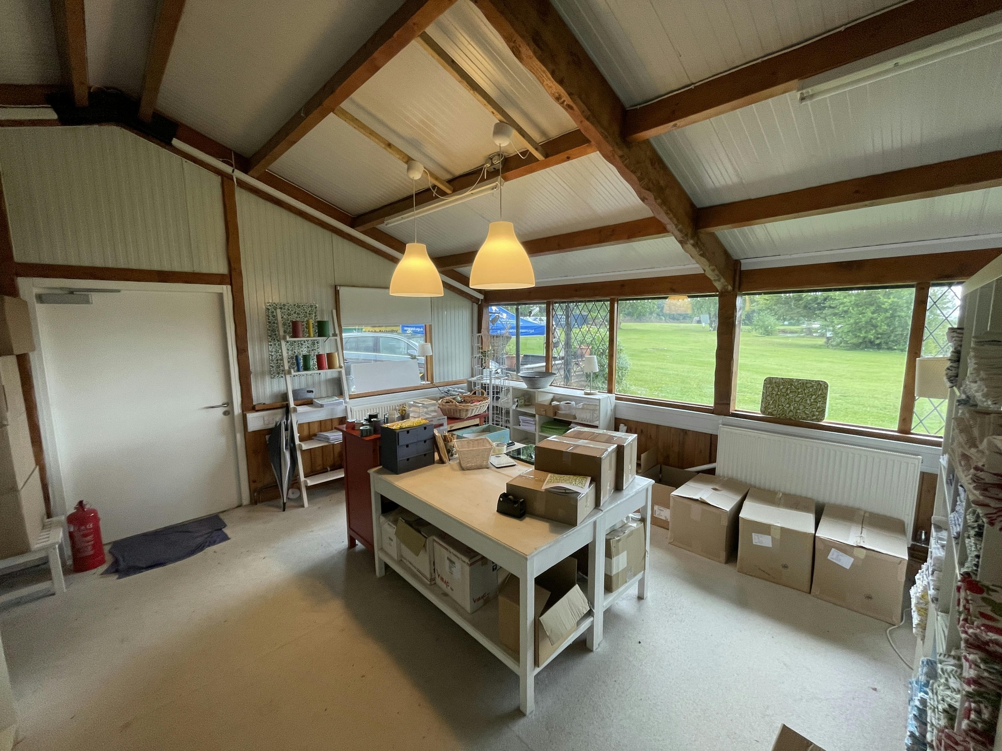 Milton Cmn, Great Milton to rent Interior Photo- Image 1 of 5