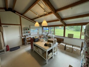 Milton Cmn, Great Milton to rent Interior Photo- Image 1 of 5