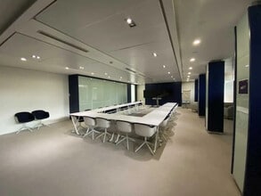 1 Terrasse Bellini, Puteaux to rent Building Photo- Image 1 of 8