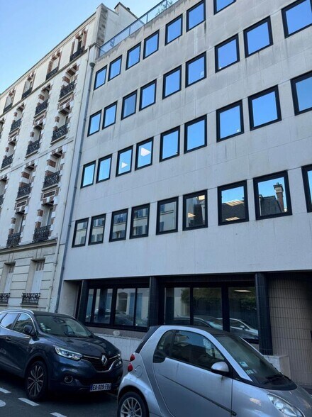Office in Boulogne-Billancourt to rent - Building Photo - Image 1 of 17
