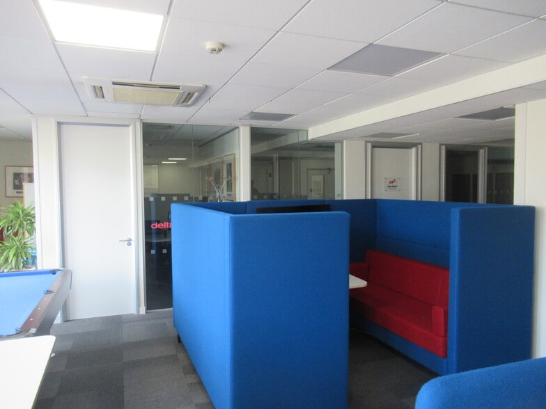 3 Palmerston Rd, London to rent - Interior Photo - Image 3 of 10