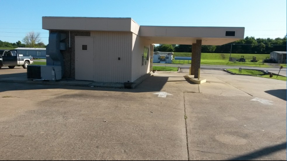 913 Highway 84 W, Caruthersville, MO for rent - Building Photo - Image 2 of 6