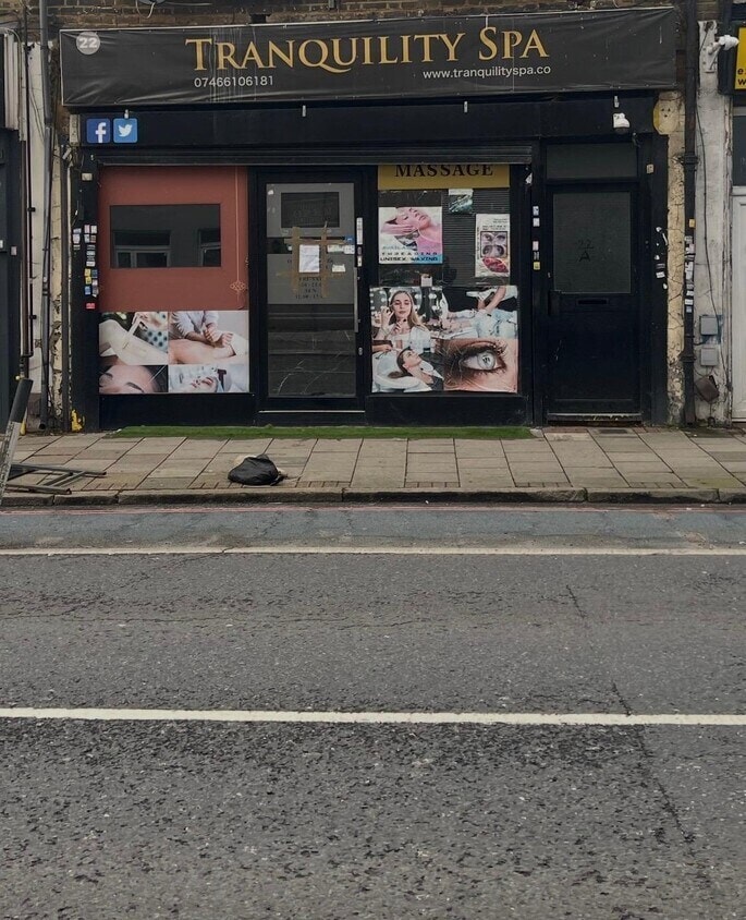 22 High Street Colliers Wood, London to rent Primary Photo- Image 1 of 2