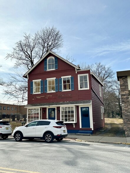 328 Bloomfield Ave, Caldwell, NJ for rent - Building Photo - Image 3 of 4