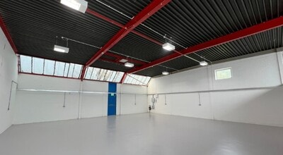 Bells Clos, Newcastle Upon Tyne to rent Interior Photo- Image 1 of 1