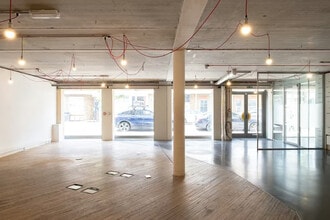 189 Stonhouse St, London for sale Interior Photo- Image 2 of 4