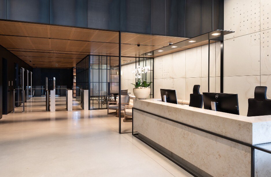 6 St James's Sq, London for sale Interior Photo- Image 1 of 1