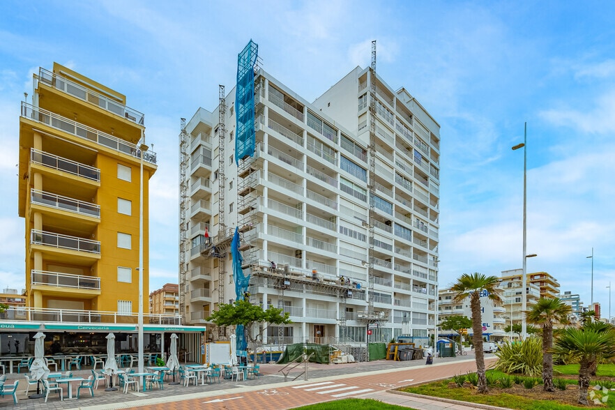 Passeig Marítim Neptú, 26, Gandia, Valencia for sale - Building Photo - Image 2 of 9