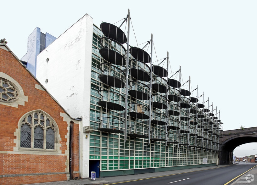 Gibb St, Birmingham to rent - Building Photo - Image 3 of 7