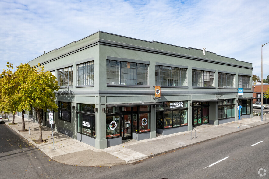 1905-1915 NE M L King Blvd, Portland, OR for rent - Primary Photo - Image 1 of 5