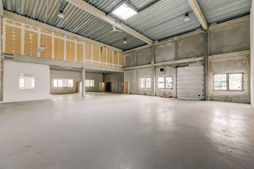 Office in Argenteuil to rent - Interior Photo - Image 3 of 5