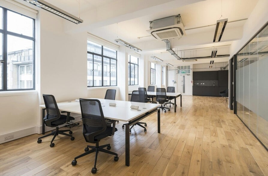 11-15 Emerald St, London to rent - Building Photo - Image 3 of 53