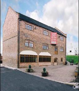 Kingsbury, Kingsbury for sale Primary Photo- Image 1 of 3