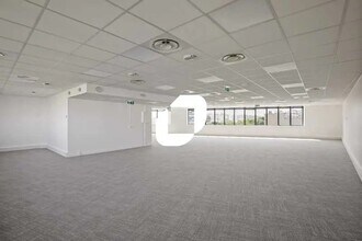 109 Avenue Aristide Briand, Montrouge to rent Interior Photo- Image 2 of 7