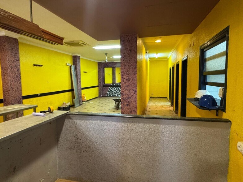 Retail in Algemesí to rent - Building Photo - Image 3 of 8