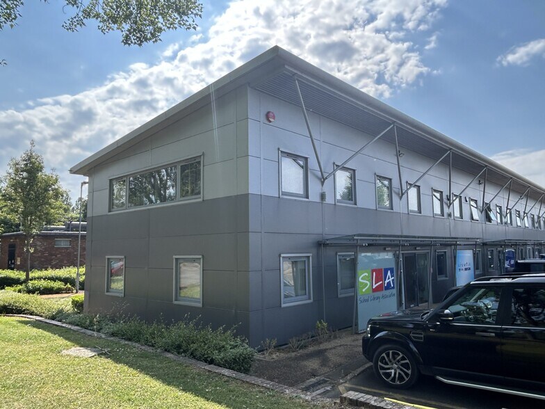 Pine Ct, Swindon for sale - Building Photo - Image 1 of 3