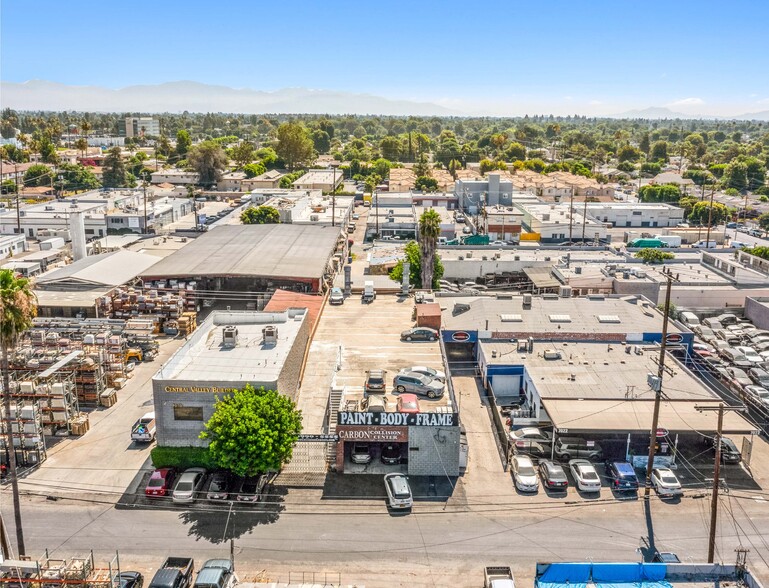 7028 Canby Ave, Reseda, CA for sale - Building Photo - Image 3 of 8