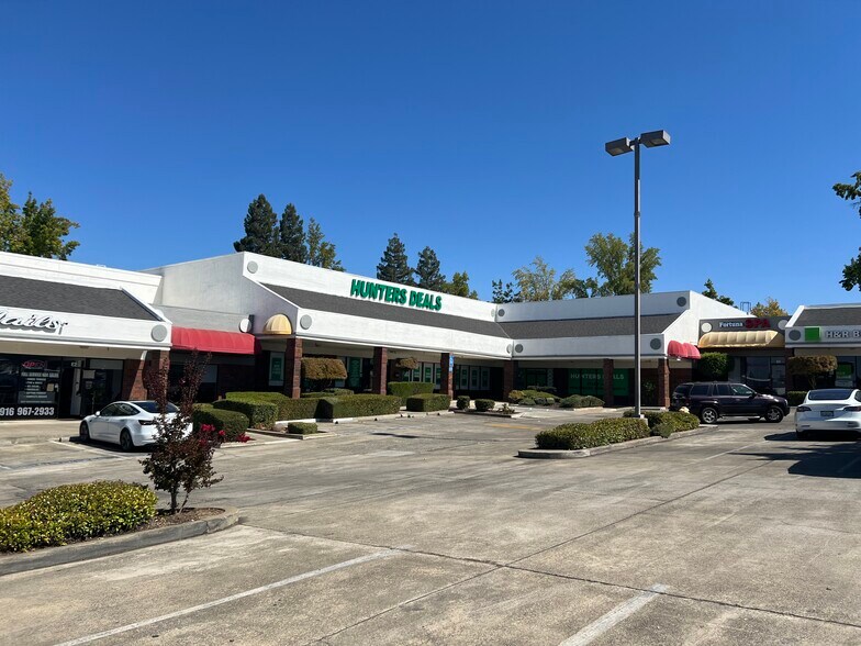 8121 Madison Ave, Fair Oaks, CA for rent - Building Photo - Image 1 of 3