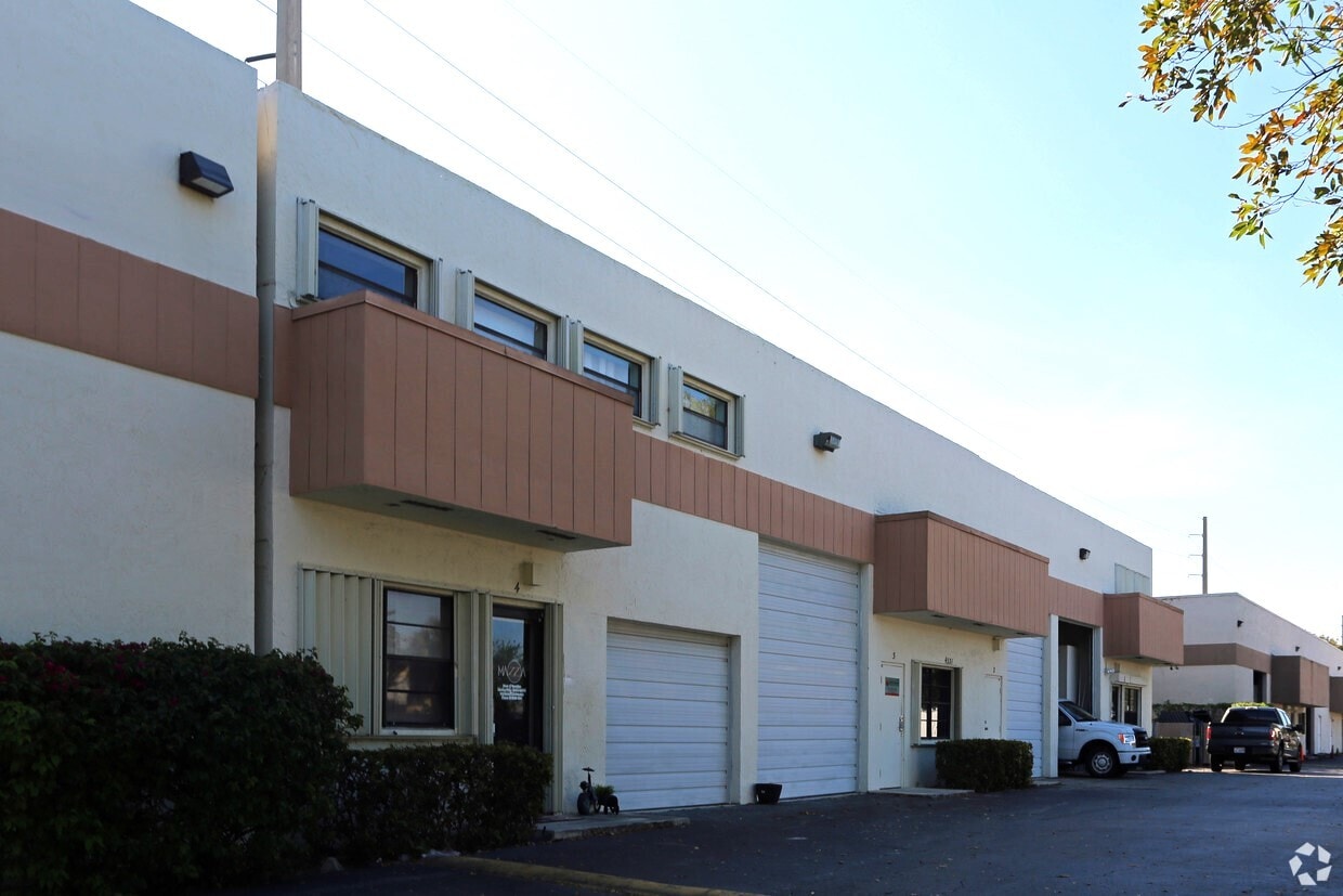 4331 N Dixie Hwy, Boca Raton, FL to rent Building Photo- Image 1 of 16