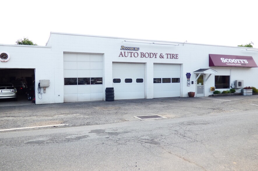 408 Railroad St, Pennsburg, PA for sale - Primary Photo - Image 1 of 13