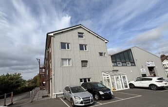 Mill Rd, Totton to rent Building Photo- Image 2 of 5