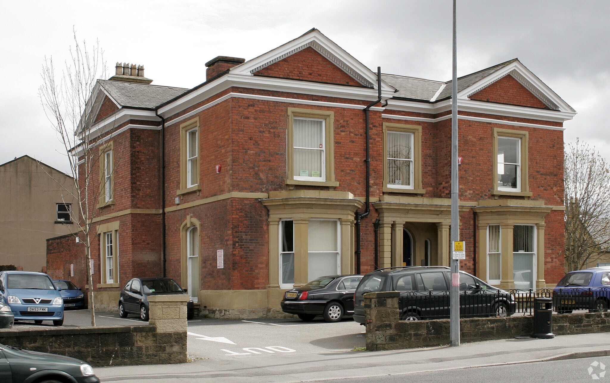 2 Grosvenor Rd, Wrexham for sale Primary Photo- Image 1 of 1