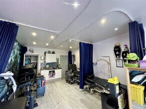 Lower Southend Rd, Wickford to rent Interior Photo- Image 2 of 3