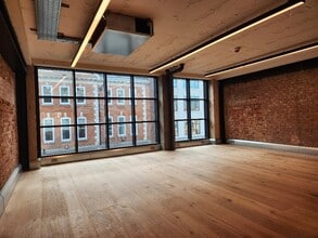 16 Mortimer St, London to rent Interior Photo- Image 2 of 7