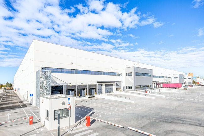 More details for Calle San Cesáreo, 6, Madrid - Industrial to Rent
