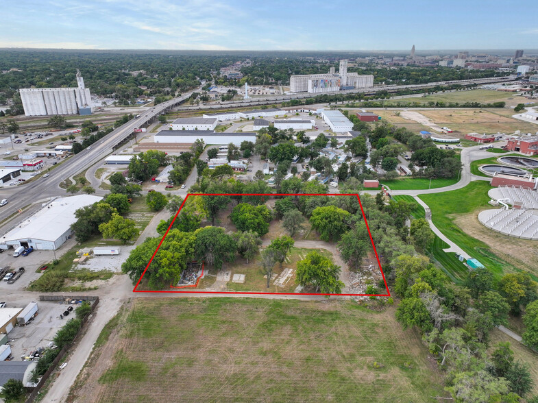 CARROLL M5 1ST ADDITION Lot 3, Lincoln, NE for sale - Primary Photo - Image 1 of 14