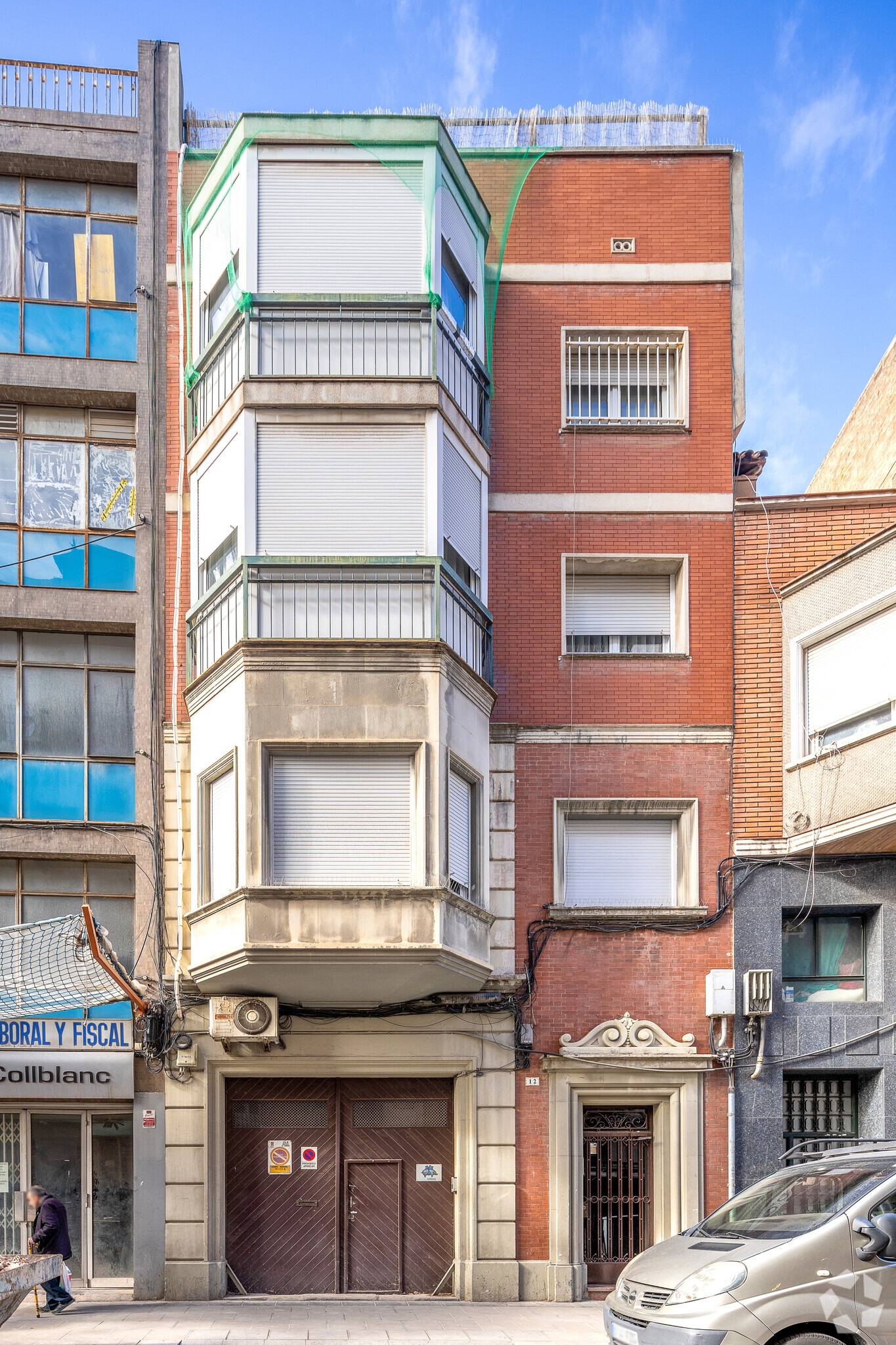 Retail in L'Hospitalet de Llobregat, Barcelona to rent Primary Photo- Image 1 of 2