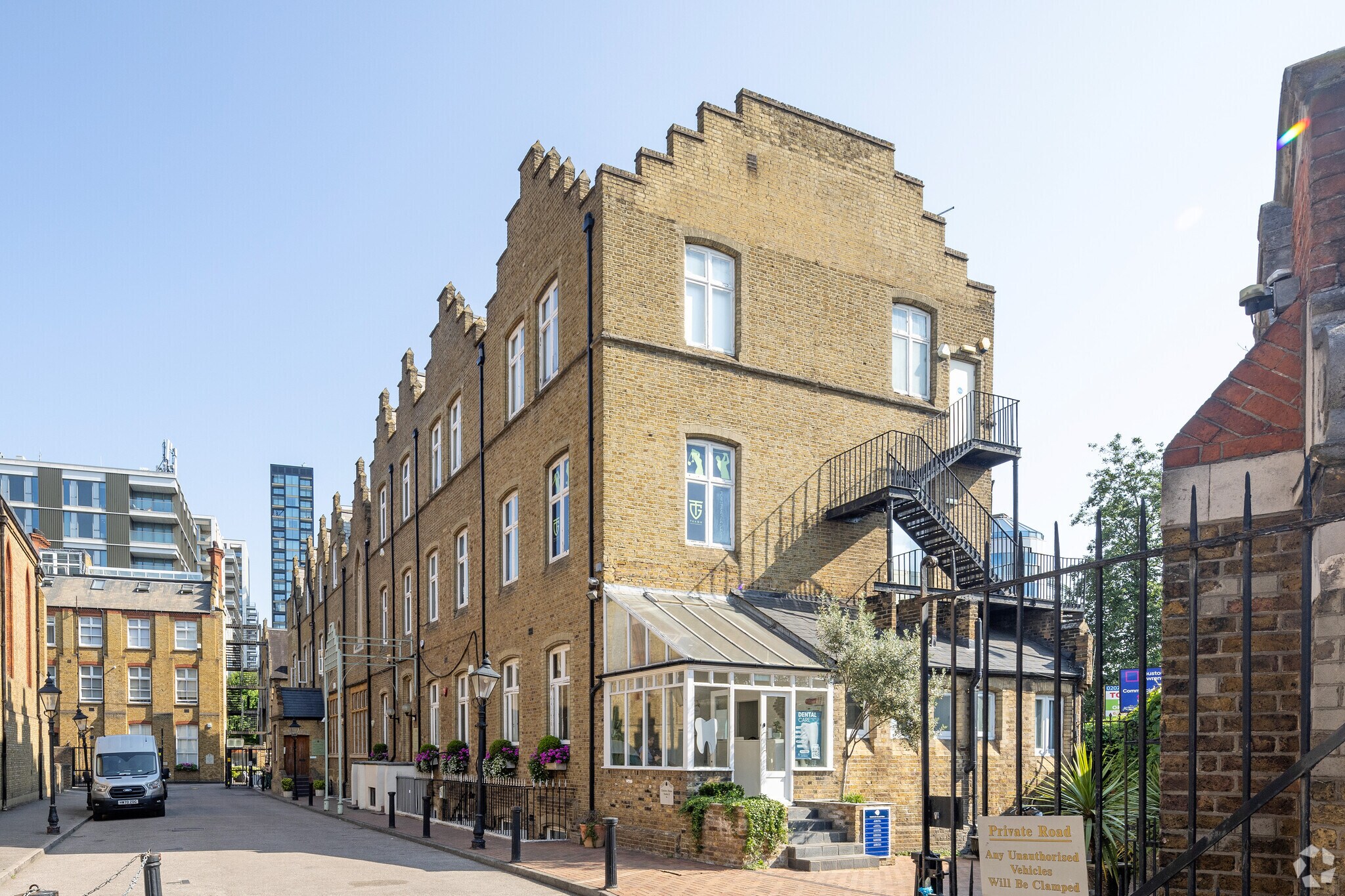 8 Battersea Park Rd, London to rent Primary Photo- Image 1 of 13