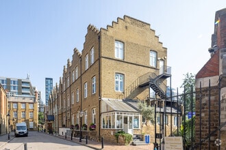 8 Battersea Park Rd, London to rent Primary Photo- Image 1 of 12