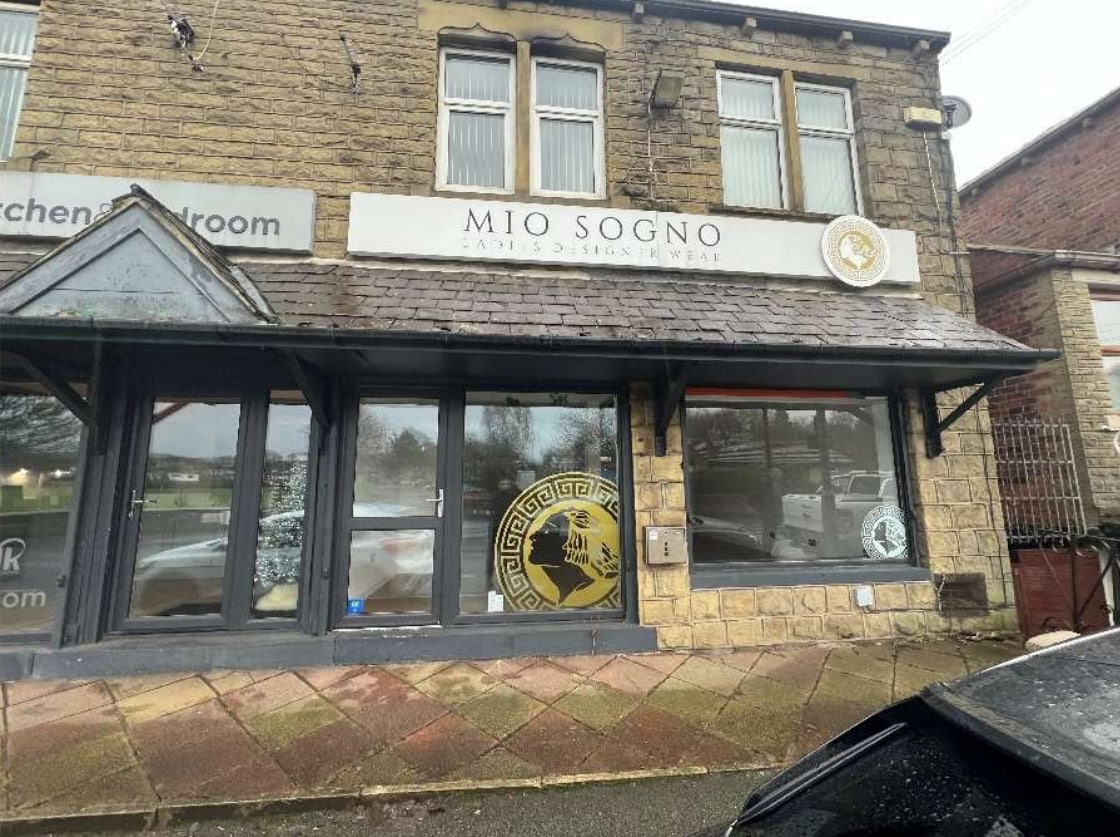 151C Wakefield Rd, Huddersfield to rent Primary Photo- Image 1 of 2