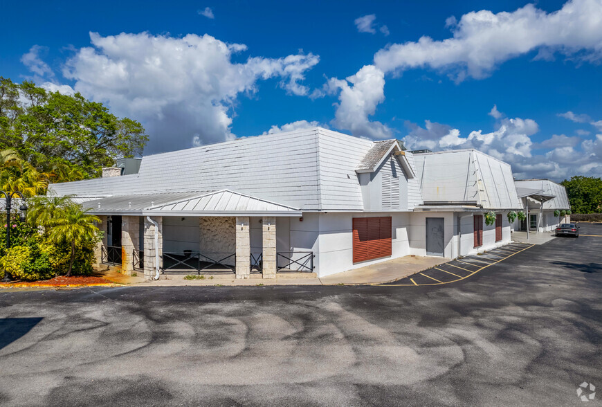 7113 S Tamiami Trl, Sarasota, FL for sale - Primary Photo - Image 1 of 1