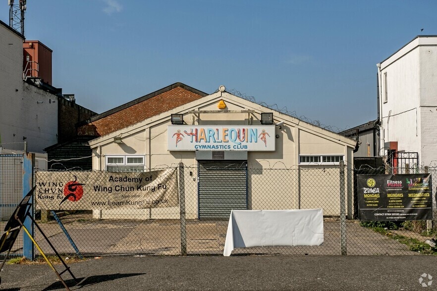 Bryant Ave, Romford for sale - Primary Photo - Image 1 of 1