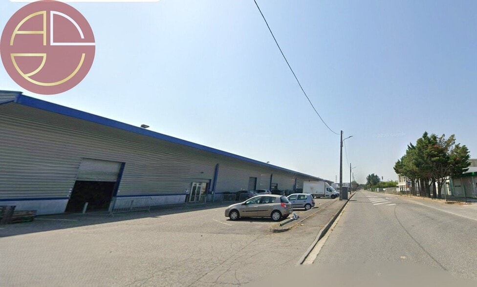 Retail in Toulouse to rent - Building Photo - Image 1 of 8