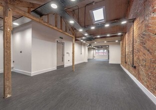 60 Wellington St, Leeds to rent Building Photo- Image 2 of 4