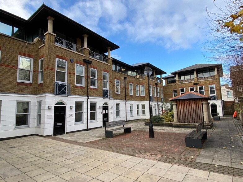 29 Union St, Maidstone to rent - Building Photo - Image 1 of 7