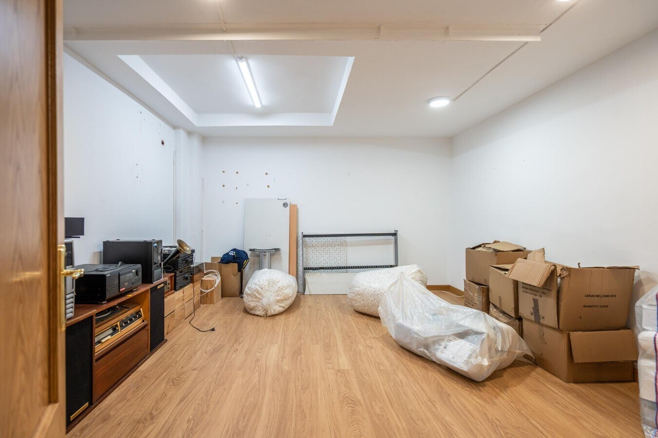Torrelodones, MAD 28250 - Unit 6 -  - Interior Photo - Image 2 of 20