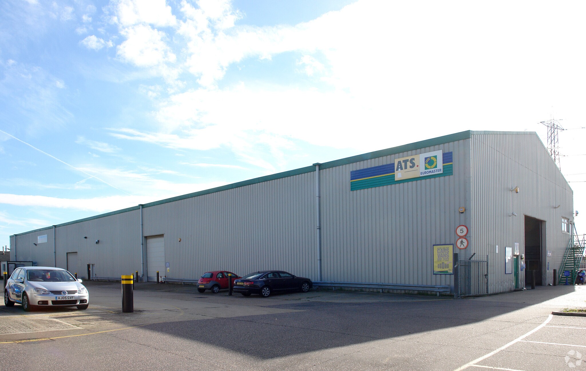 London Rd, Grays for sale Building Photo- Image 1 of 1