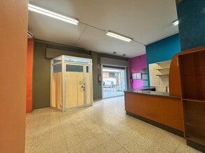 Retail in Manresa, Barcelona to rent Interior Photo- Image 2 of 12
