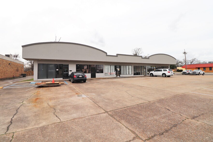 1217 N 18th St, Monroe, LA for rent - Building Photo - Image 1 of 2