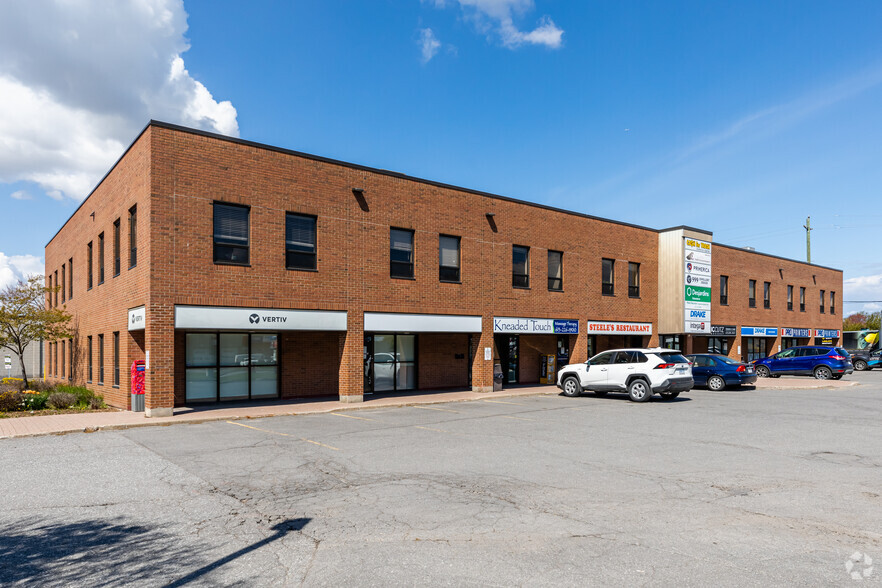 1900 Merivale Rd, Ottawa, ON for rent - Primary Photo - Image 1 of 4