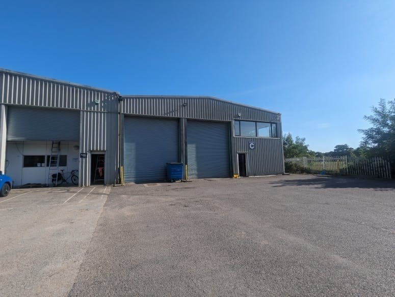 London Rd, Send to rent Building Photo- Image 1 of 5