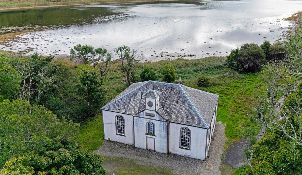 Craignish Parish Church, Lochgilphead for sale - Primary Photo - Image 1 of 7